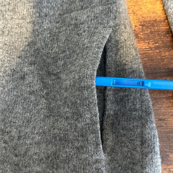 Toad Co 100 Lambswool Cardigan Sweater Large Gray Sustainable Minimalist EUC - Picture 7 of 9